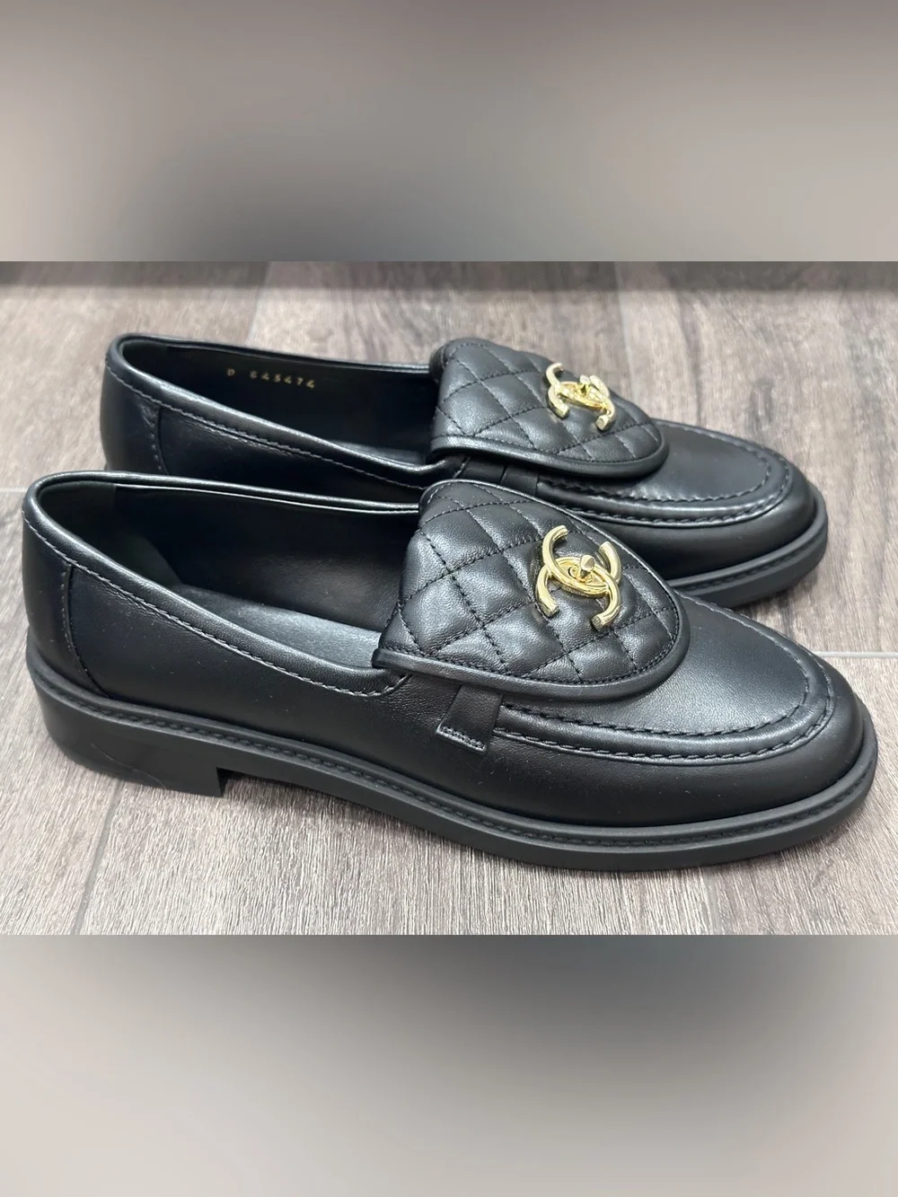 $1.8K 2026 CHANEL BLACK LEATHER LOAFERS MOCCASINS With GOLD CC TURNLOCK LOGO 38C